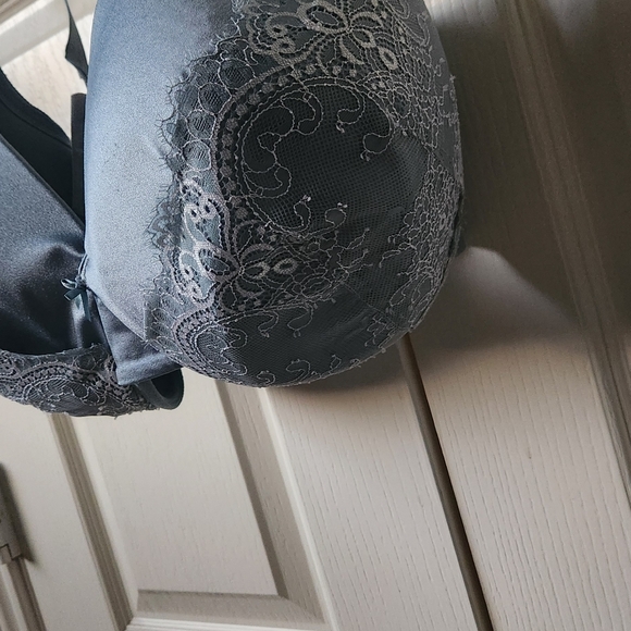 Cacique Bra Size 38H - Picture 6 of 6